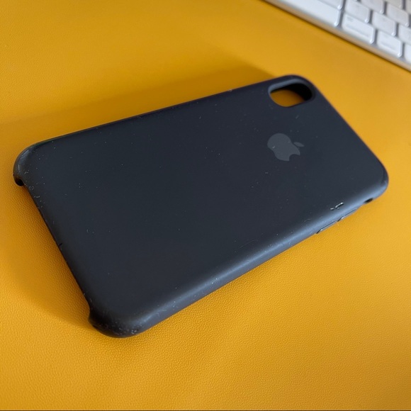 Apple iPhone X Xs Black Authentic Silicone Case - Picture 2 of 4